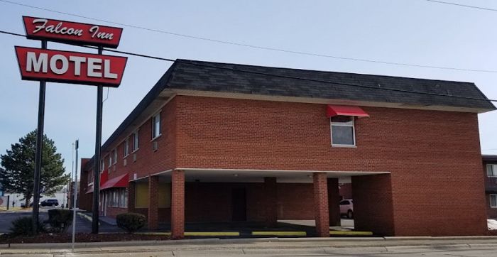 Falcon Inn (Detroit Motel, Moores Motel) - Street View 2020 (newer photo)
